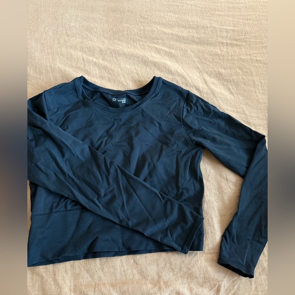 Aerie offline top